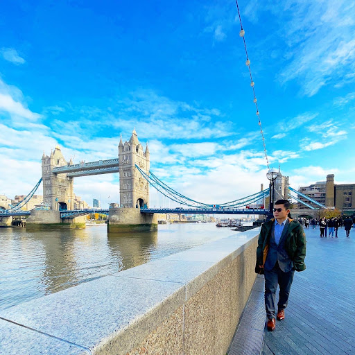 Dr Eugene Wong|Ear Nose Throat (ENT) & Facial Plastic Specialist|耳鼻喉与面部整形专家|Pakar Telinga Hidung Tekak|Rhinoplasty|Facelift