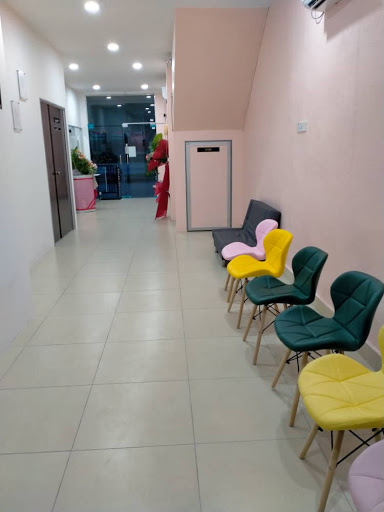 POLIKLINIK & SURGERI BERSINAR